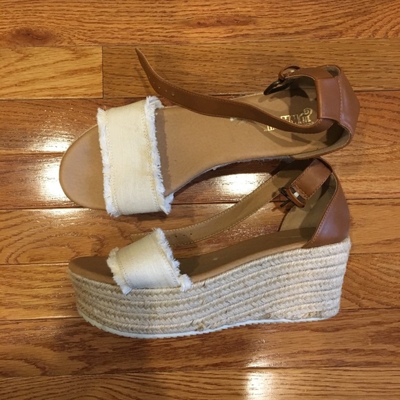 SOLD - Picture 3 of 4